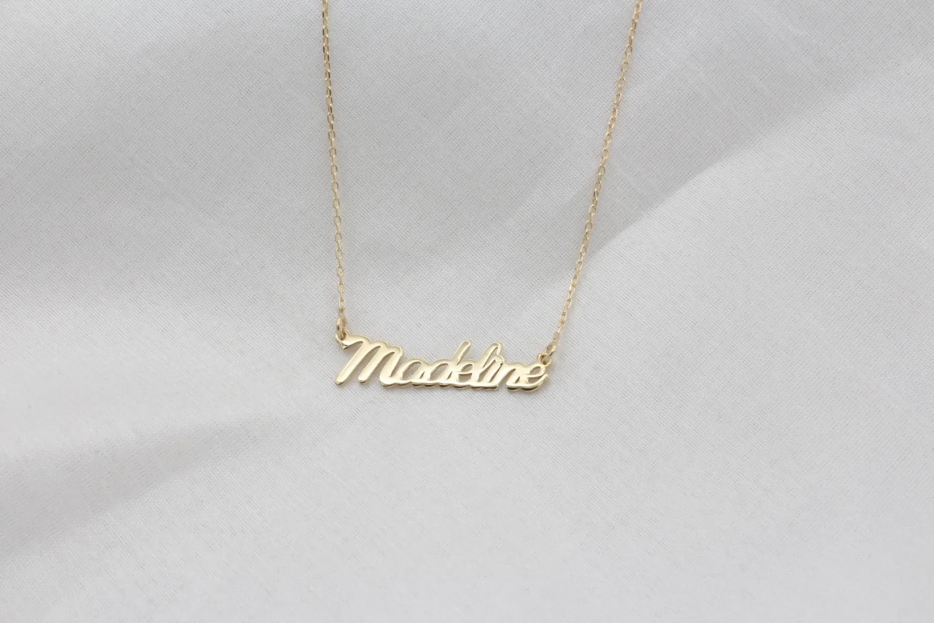 Kişiye Özel İsimli Kolye – 14K Altın Kaplama