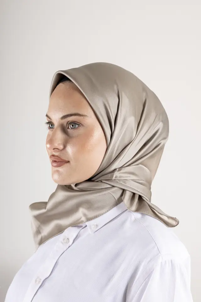 Düz Kristal Kumaş Eşarp - Kaymaz, Şık, Tok Duran | Günlük & Abiye Uyumlu