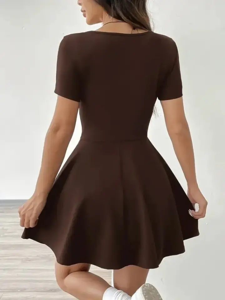 Kadın Kısa Kollu Kare Yaka Short Detaylı Cepli Dalgıç Elbise